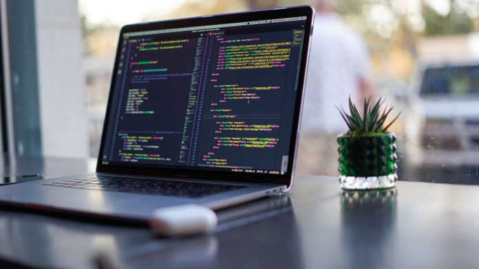 What Is the Difference Between a Software Developer and Software Engineer?