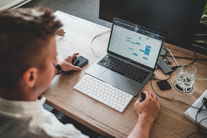 أفضل 5 برامج لتتبع الوقت: تتبع الوقت من أي مكان