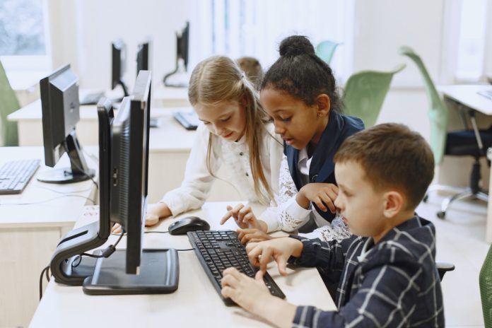 4 Reasons Why Kids Should Learn Computer Programming