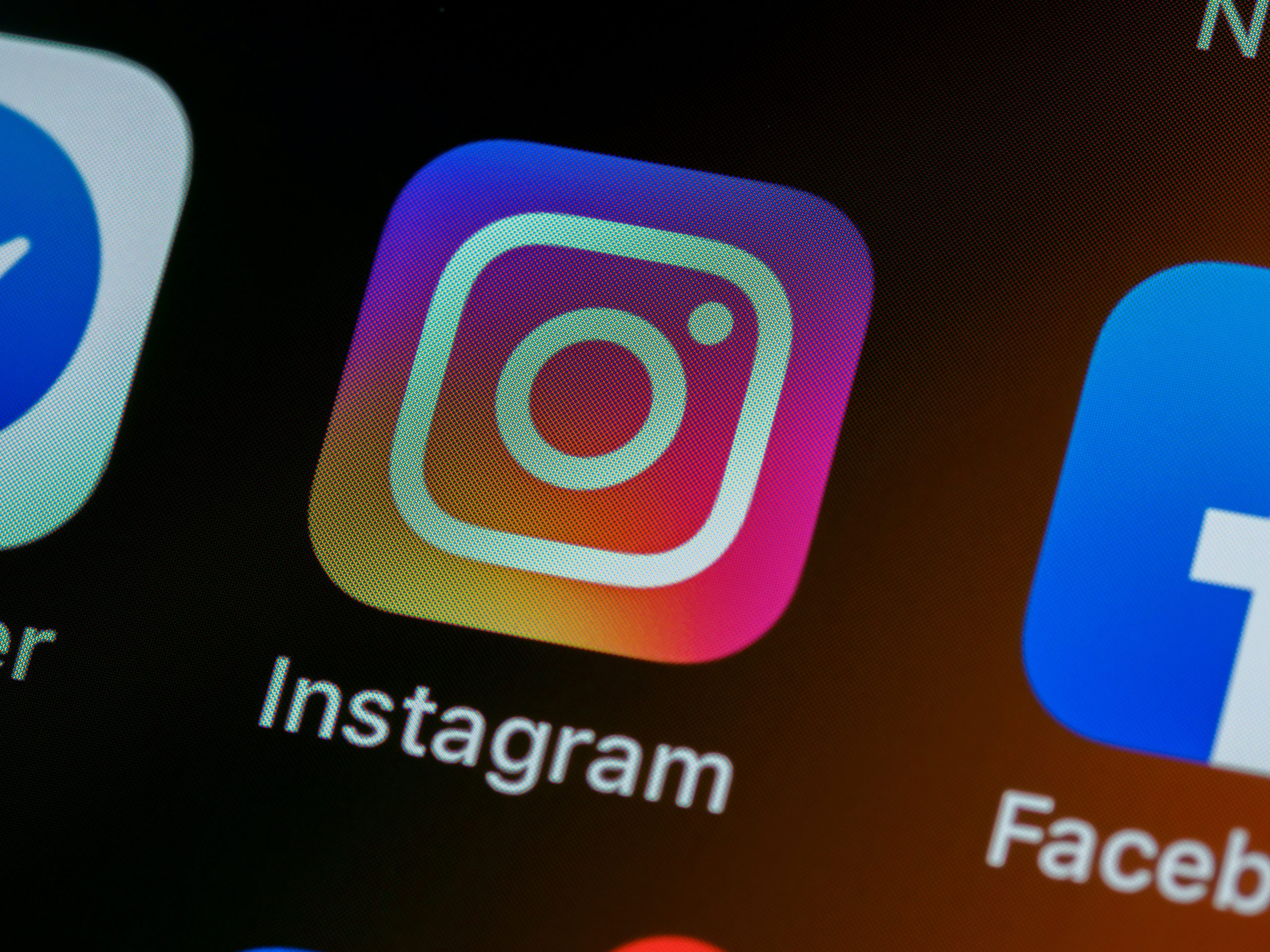 كم عدد متابعي Instagram هل تحتاج لكسب المال؟