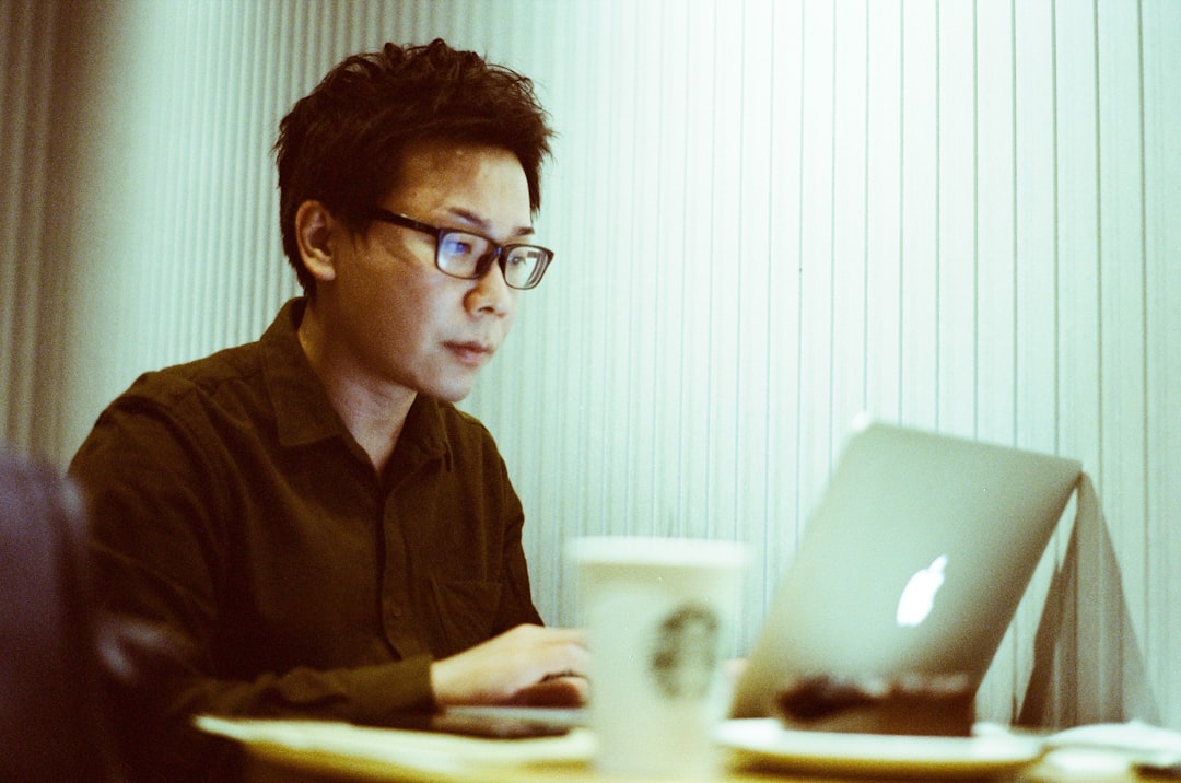 Mengapa Halaman Subdomain WordPress Tidak Diindeks Sementara Domain Utama Baik dan Audit Meta Meta & Tag Kanonik Robot yang Memulihkan Visibilitas